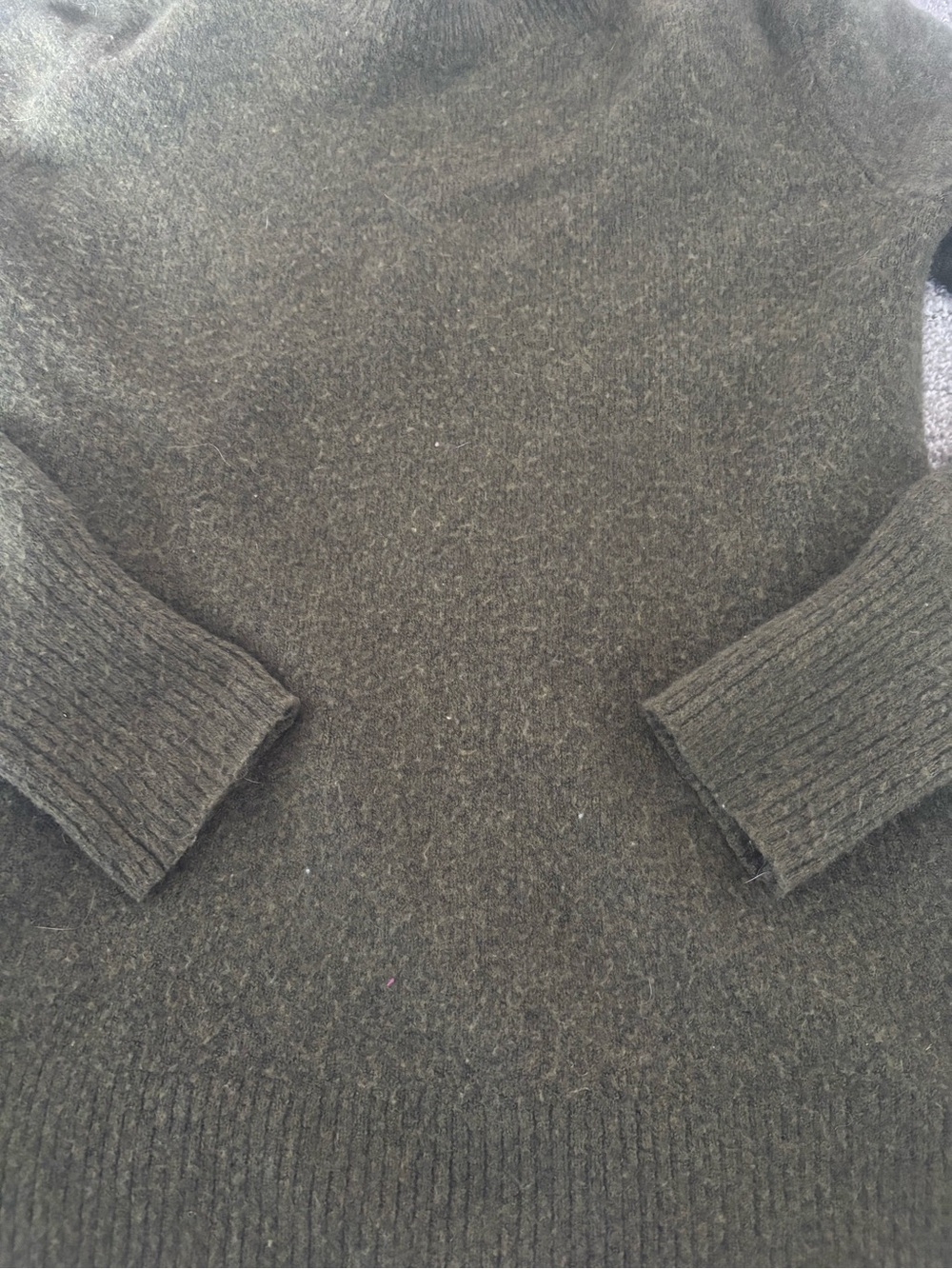 J. Crew | Extra Soft Crewneck Sweater in Olive | Size XS - Picture 4 of 8